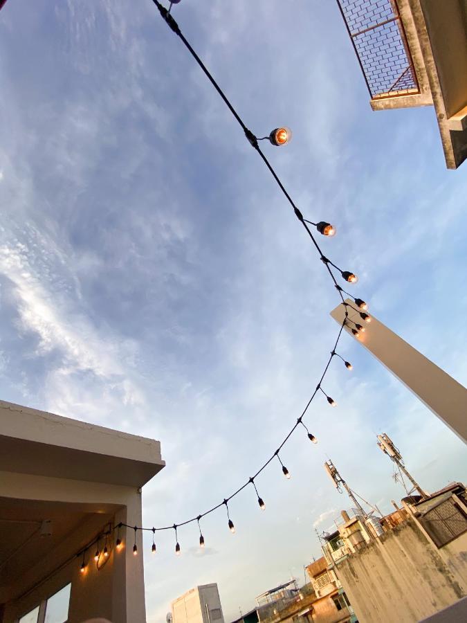 Ben&Pooh Hostel Bangkok Exterior photo